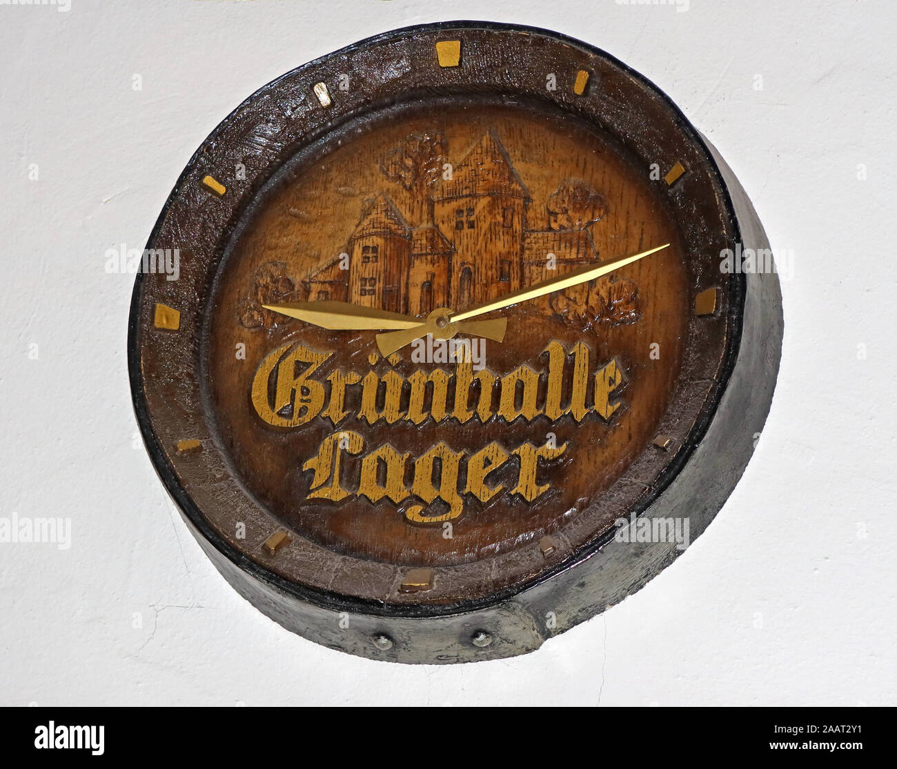 Grunhalle Lager wooden barrel cask clock, Greenalls Brewery, Wilderspool Causeway, Warrington, Cheshire, England, UK, WA4 6PT. Stock Photo