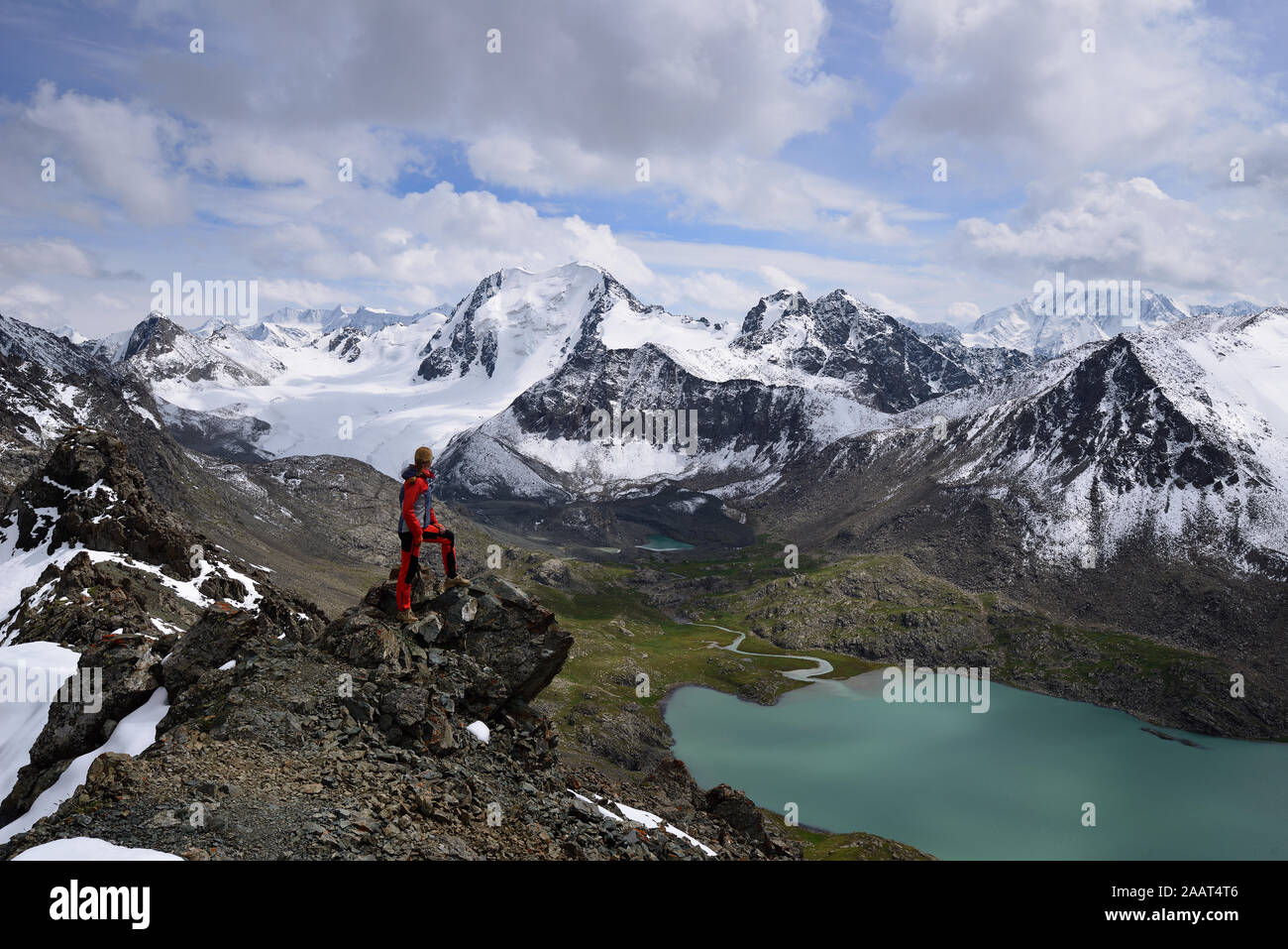 Tian Shan mountains, The  Ala Kul lake trail in the Terskey Alatau mountain range. Landscape to the Ala Kul lake, Kyrgyzstan, Central Asia. Stock Photo