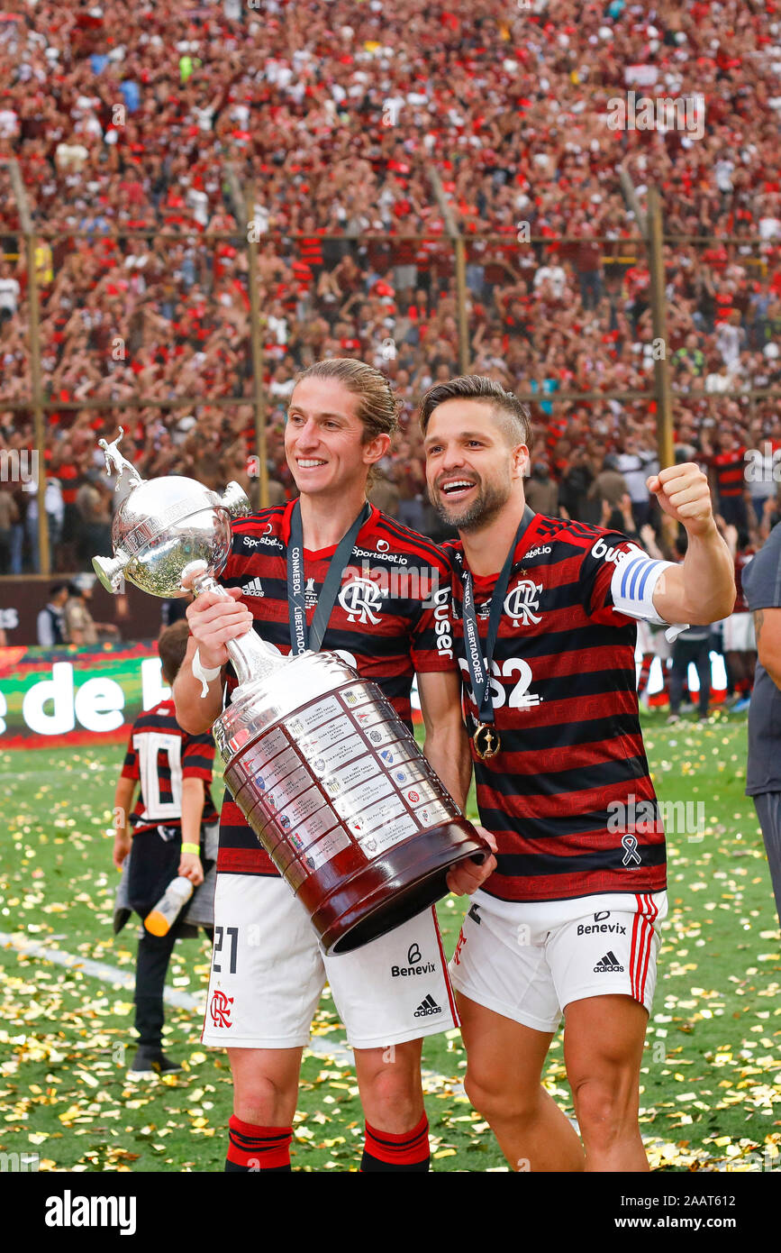 Lima, Peru. 23rd Nov, 2019. Filipe Luis and Diego celebrate wins after the 2019 Copa Libertadores Final between Flamengo of Brazil and River Plate of Argentina at Estadio Monumental "U"  in Lima, Peru on 23 Nov 2019. Credit: SPP Sport Press Photo. /Alamy Live News Stock Photo