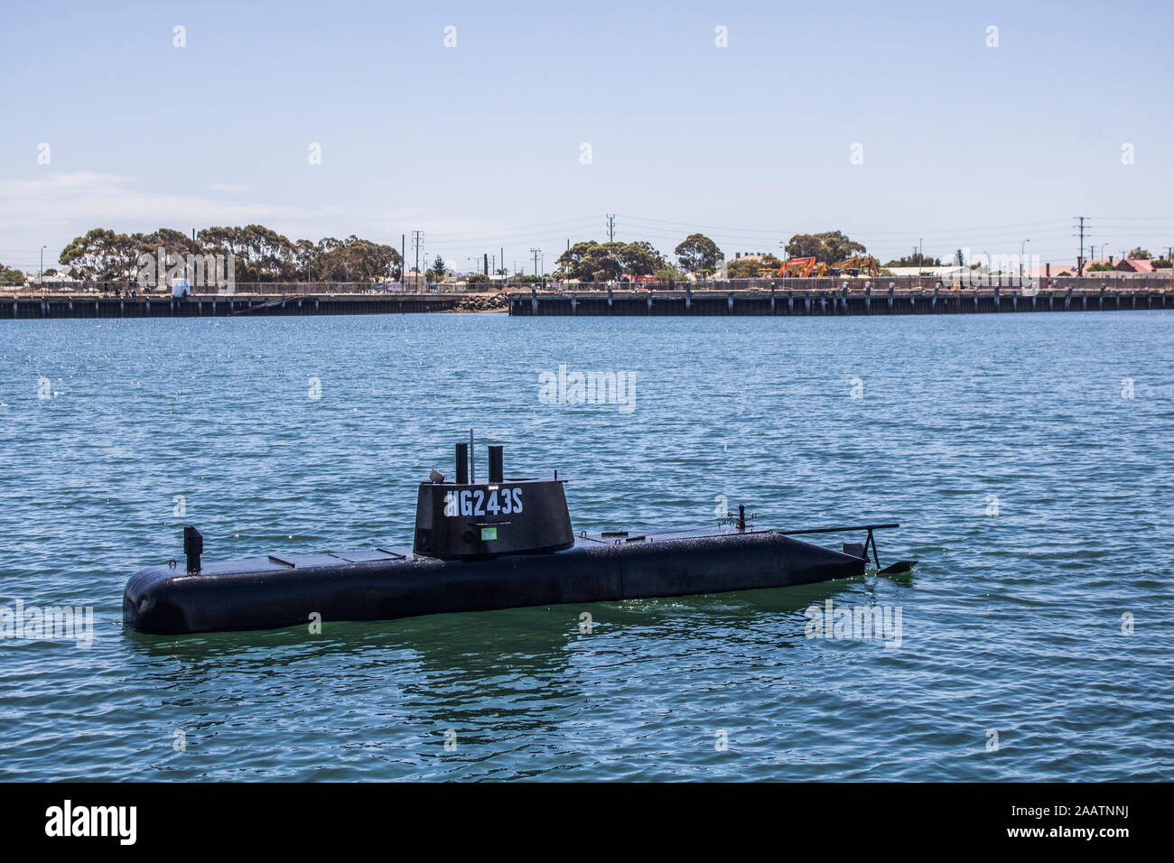 Adelaide, Australia. 24 November 2019. A one manned submarine navigates in Port Adelaide on a hot sunny day Credit: amer ghazzal/Alamy Live News Stock Photo