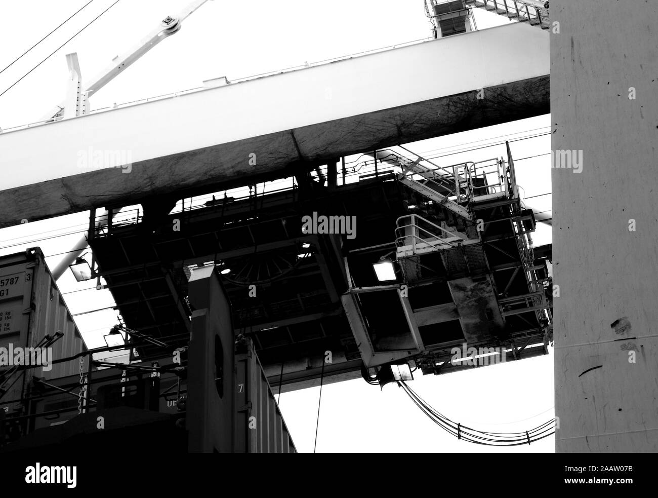 Shipping container cranes Black and White Stock Photos & Images - Alamy