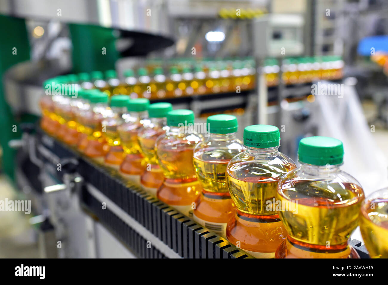 Producing apple juice hires stock photography and images Alamy