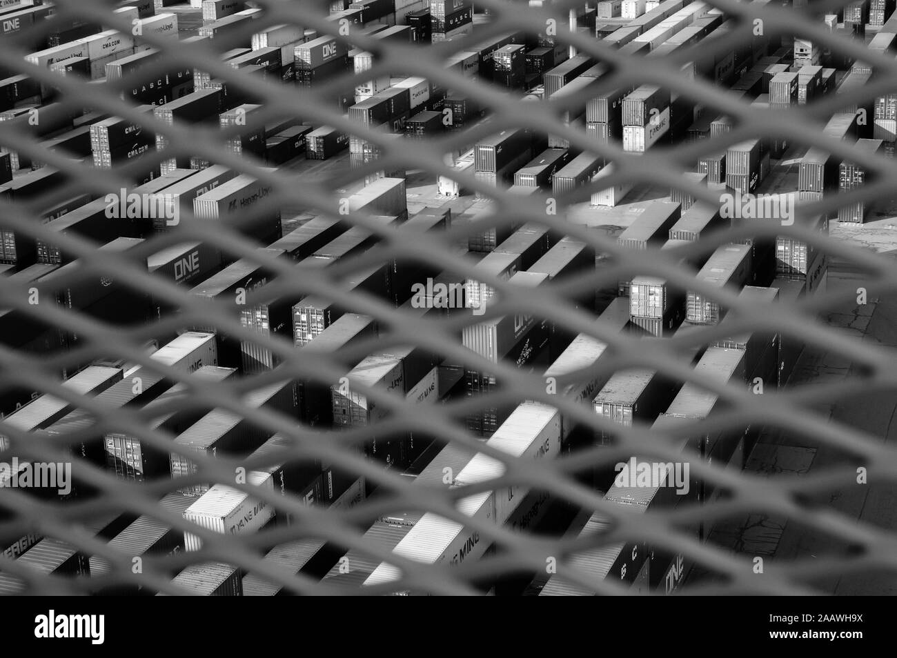 Stacking of containers Black and White Stock Photos & Images - Alamy