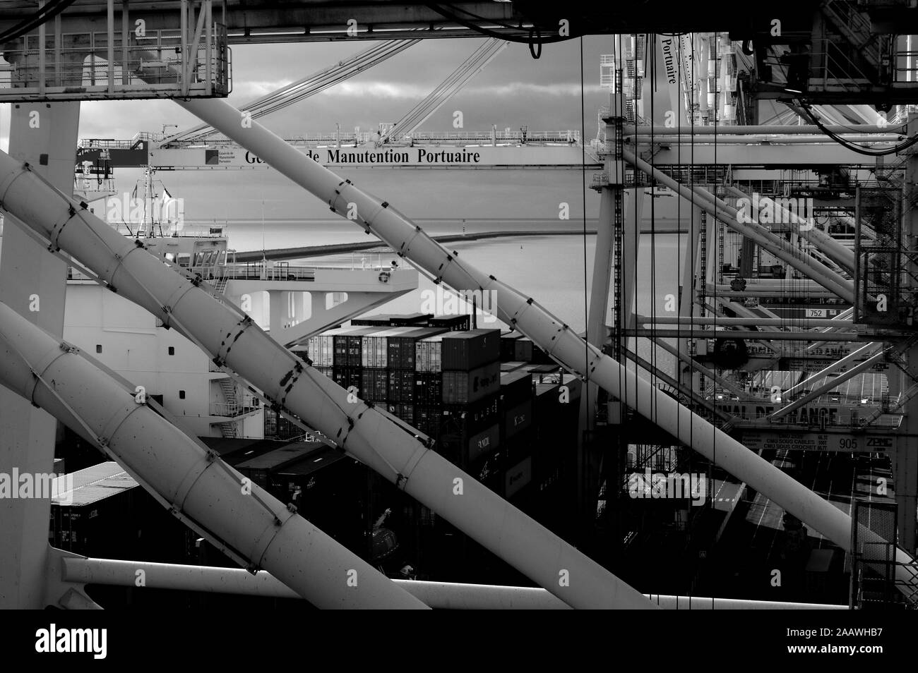 Cargo container Black and White Stock Photos & Images - Alamy