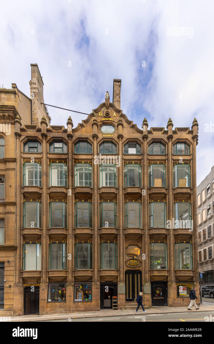 Oriel Chambers, Water Street, Liverpool. The world's first building featuring a metal framed glass curtain wall. Designed by Peter Ellis Stock Photo