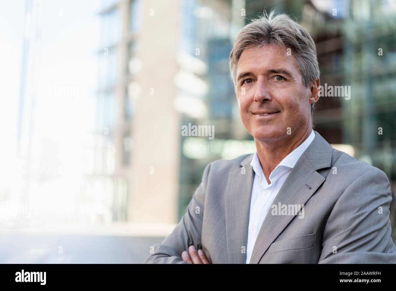 Portrait of confident mature businessman in the city Stock Photo