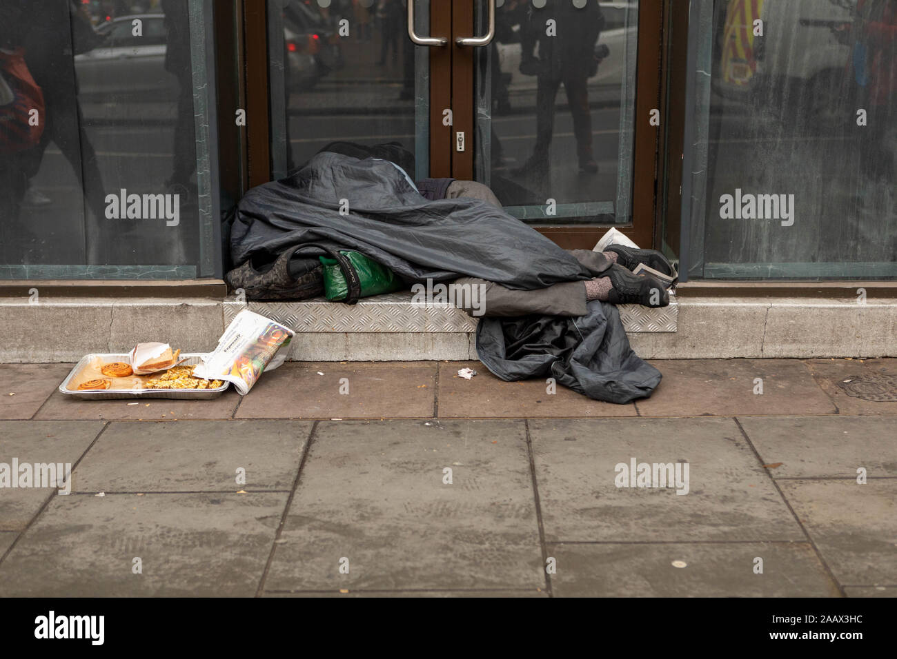 Food insecurity in london hi-res stock photography and images - Alamy