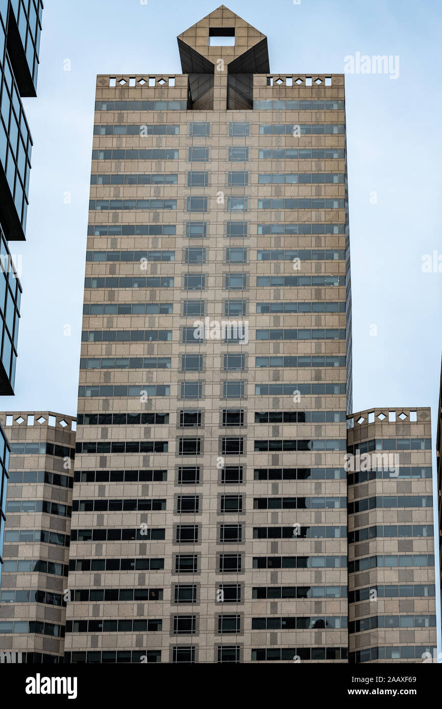 I. M. Pei's diamond topped Two Commerce Square building on N 20th St Center City Stock Photo
