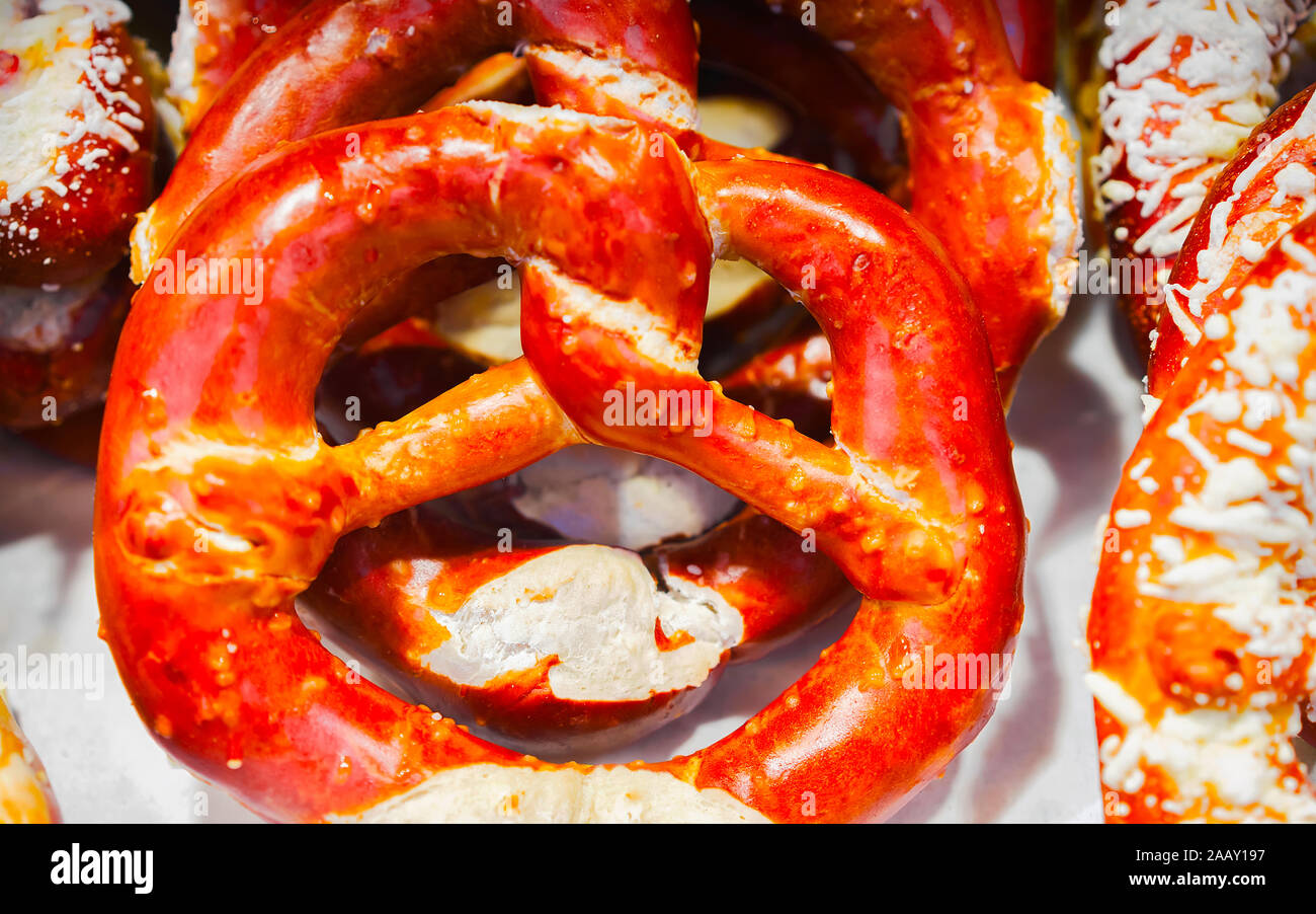 Traditional German Pretzel in Market in Berlin reflex Stock Photo Alamy