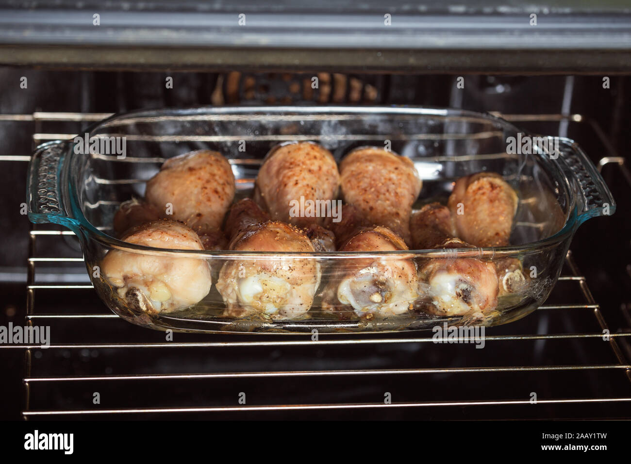 Oven glass dish hires stock photography and images Alamy