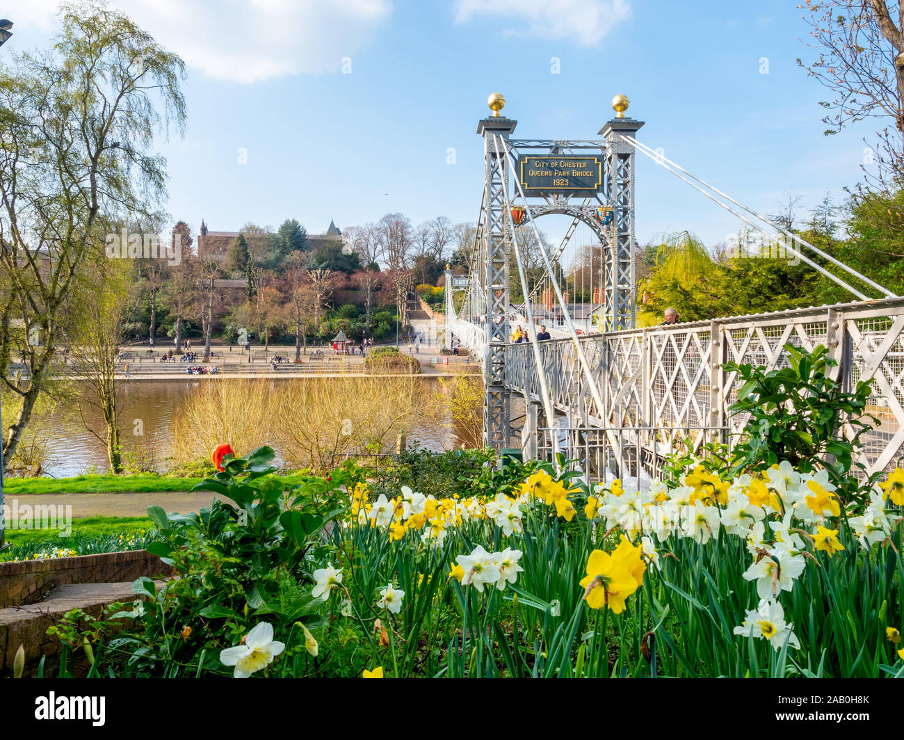 River dee boat hire hi-res stock photography and images - Alamy