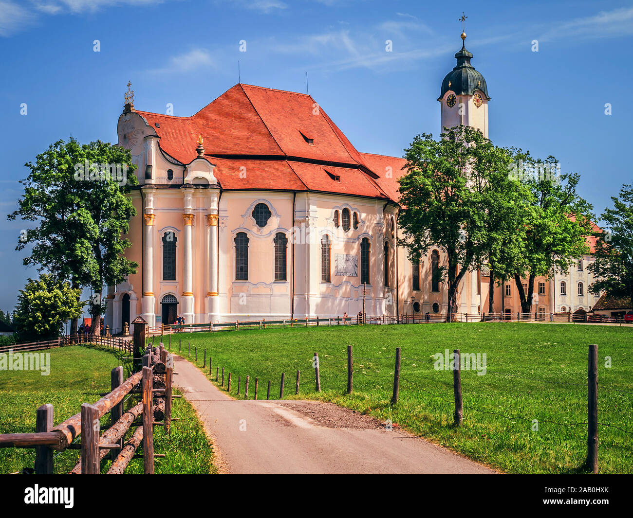 Ein Blick auf die beruehmte Wieskirche in Wies in Bayern, Deutschland Stock Photo