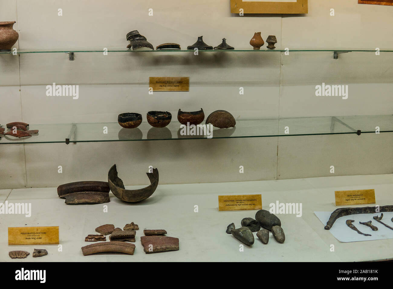 Bangalore, India, June 2018, Bengaluru city, Government Museum, Department of Archaeology, Museums, Hindus Indians visiting admiring museum exhibits Stock Photo