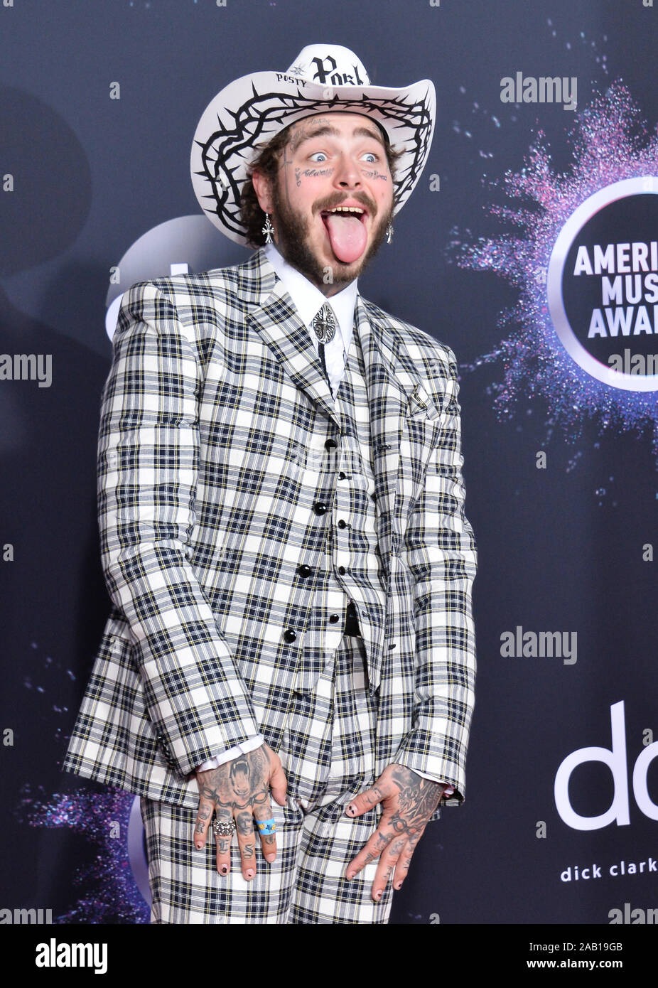 Los Angeles, United States. 24th Nov, 2019. Rapper Post Malone arrives ...