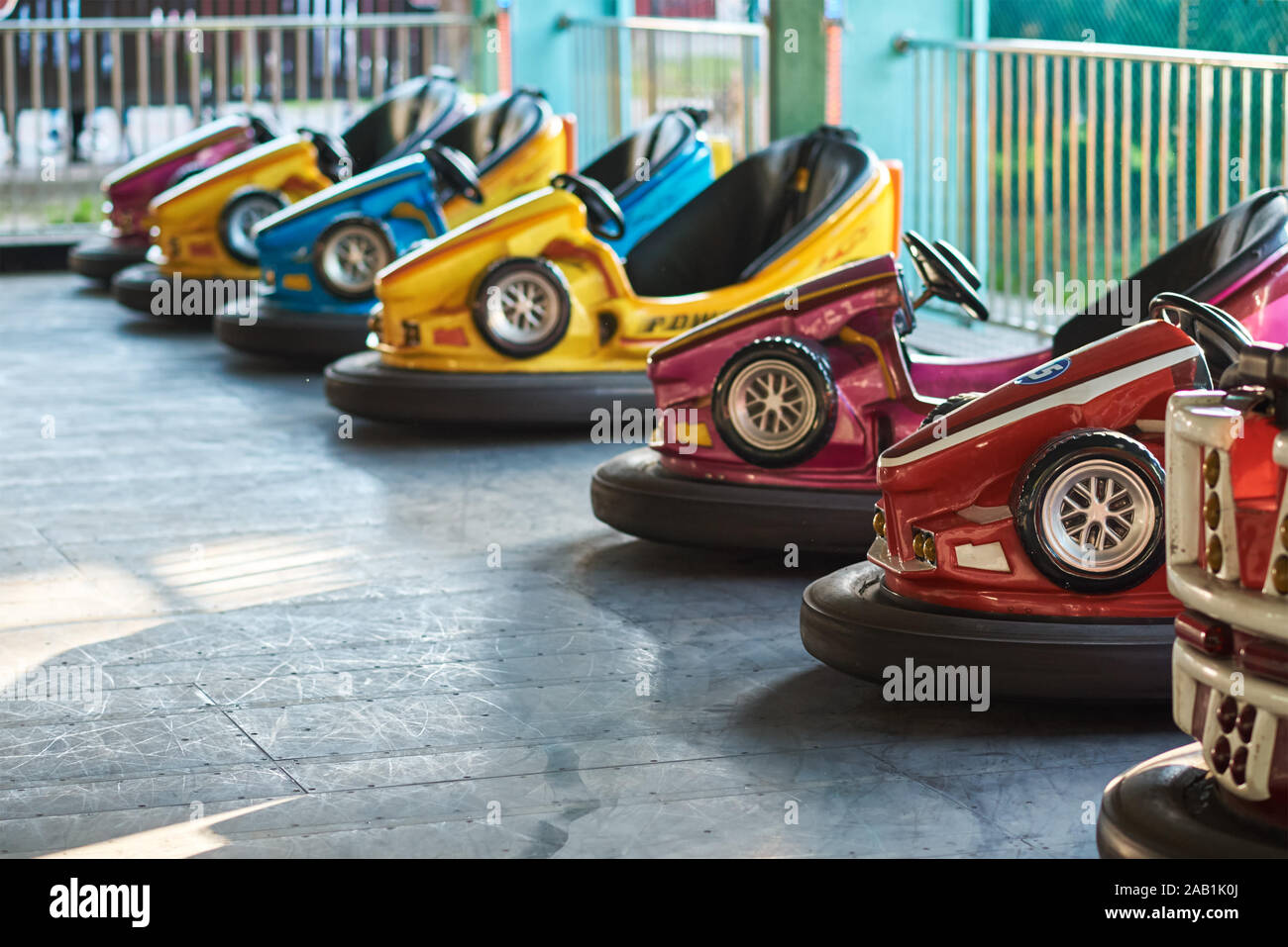 Bumper car theme park hi-res stock photography and images - Alamy