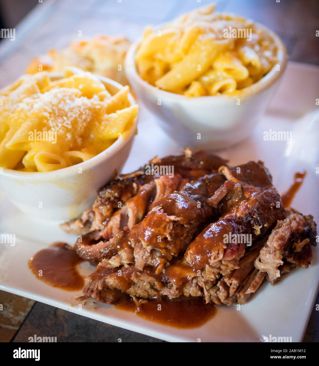 A platter of smoked beef brisket and mac and cheese from Vi's for Pies