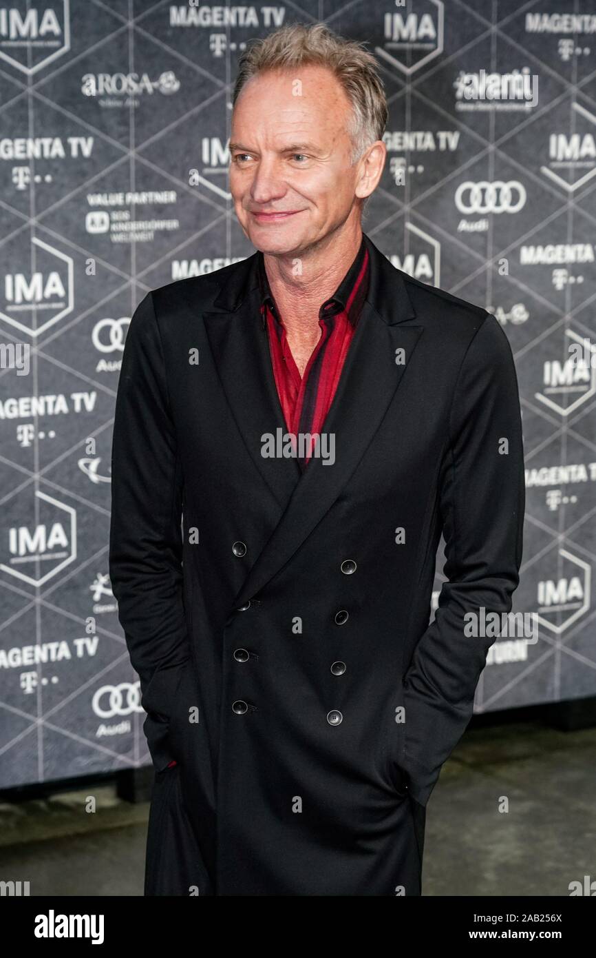 Berlin, Deutschland. 22nd Nov, 2019. 22.11.2019, Sting (Gordon Matthew Thomas Sumner), who received the IMA for his life's work in the category 'Hero', on the Red Carpet at the International Music Award 2019 (IMA) in the Verti Music Hall in Berlin. This new German music prize, launched by Axel Springer Mediahouse and presented by the ROLLING STONE, will be presented for the first time in eight categories in Berlin and on the guest list there are plenty of national and international top acts. | usage worldwide Credit: dpa/Alamy Live News Stock Photo