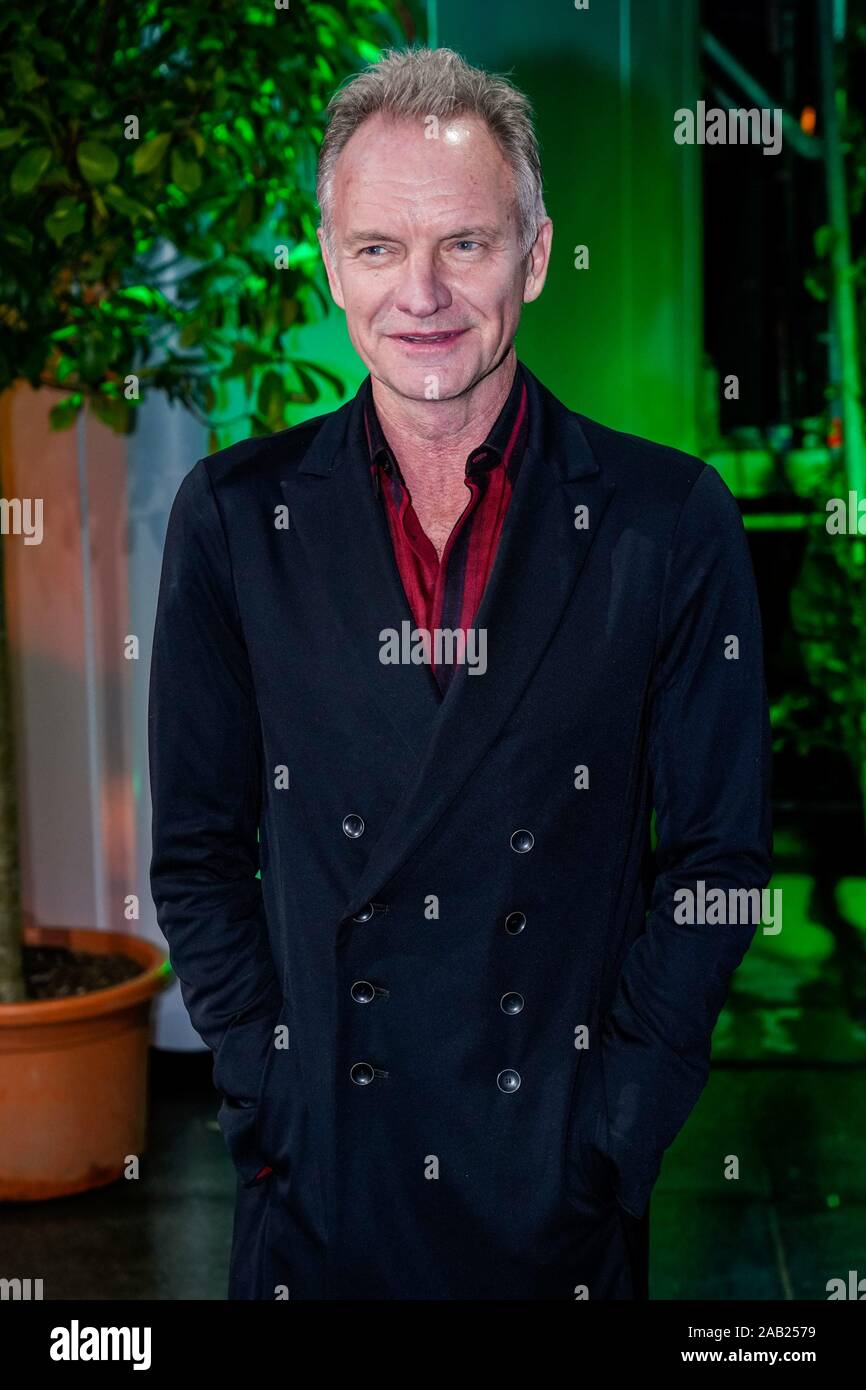 Berlin, Deutschland. 22nd Nov, 2019. 22.11.2019, Sting (Gordon Matthew Thomas Sumner), who received the IMA for his life's work in the category 'Hero', on the Red Carpet at the International Music Award 2019 (IMA) in the Verti Music Hall in Berlin. This new German music prize, launched by Axel Springer Mediahouse and presented by the ROLLING STONE, will be presented for the first time in eight categories in Berlin and on the guest list there are plenty of national and international top acts. | usage worldwide Credit: dpa/Alamy Live News Stock Photo