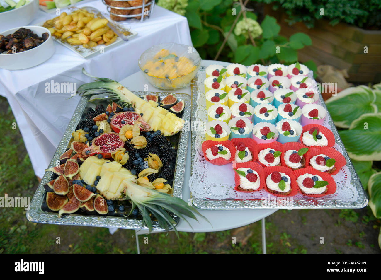 Buffet, Platten, Nachtisch, Früchte Stock Photo