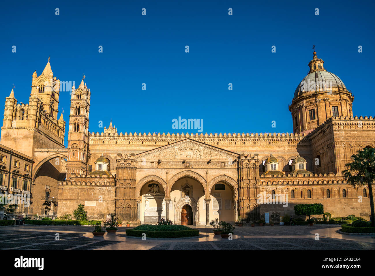 Kathedrale Maria Santissima Assunta,  Palermo, Sizilien, Italien, Europa  |  Cathedral of the Assumption of Virgin Mary, Palermo, Sicily, Italy, Europ Stock Photo
