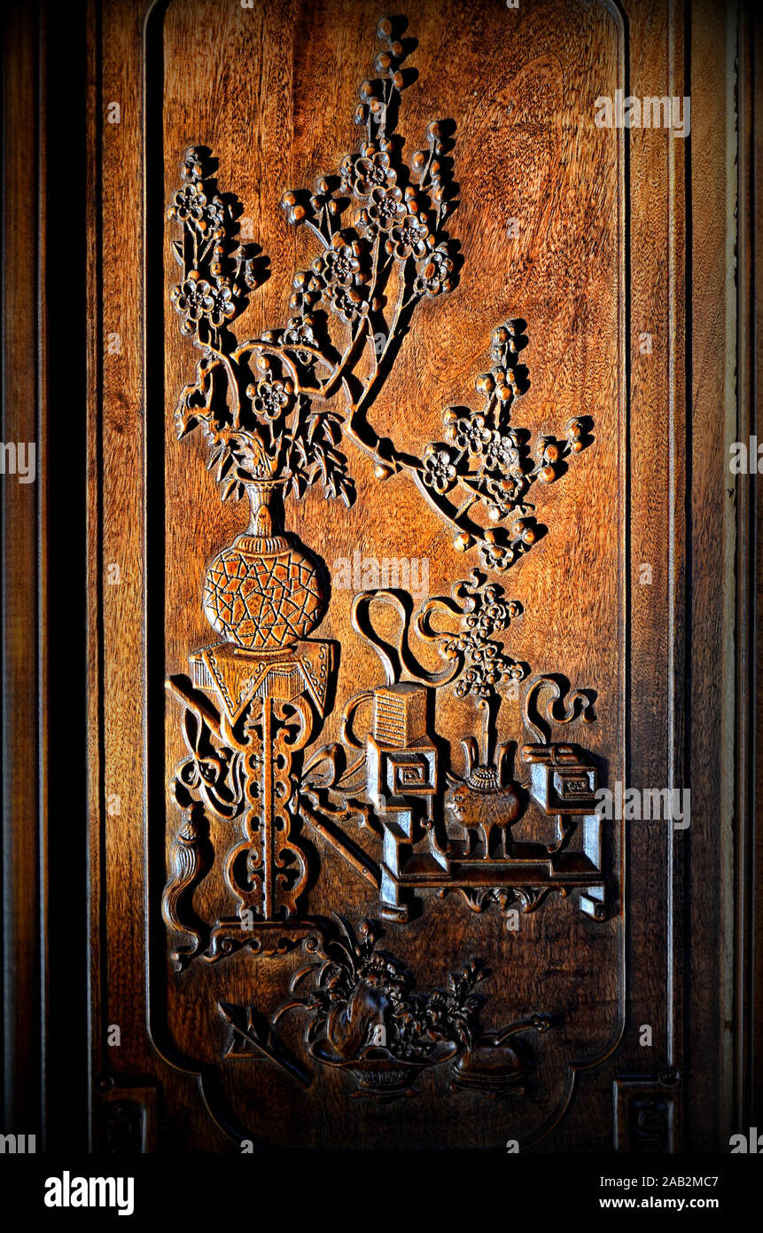 Art work carved wooden hi-res stock photography and images - Alamy
