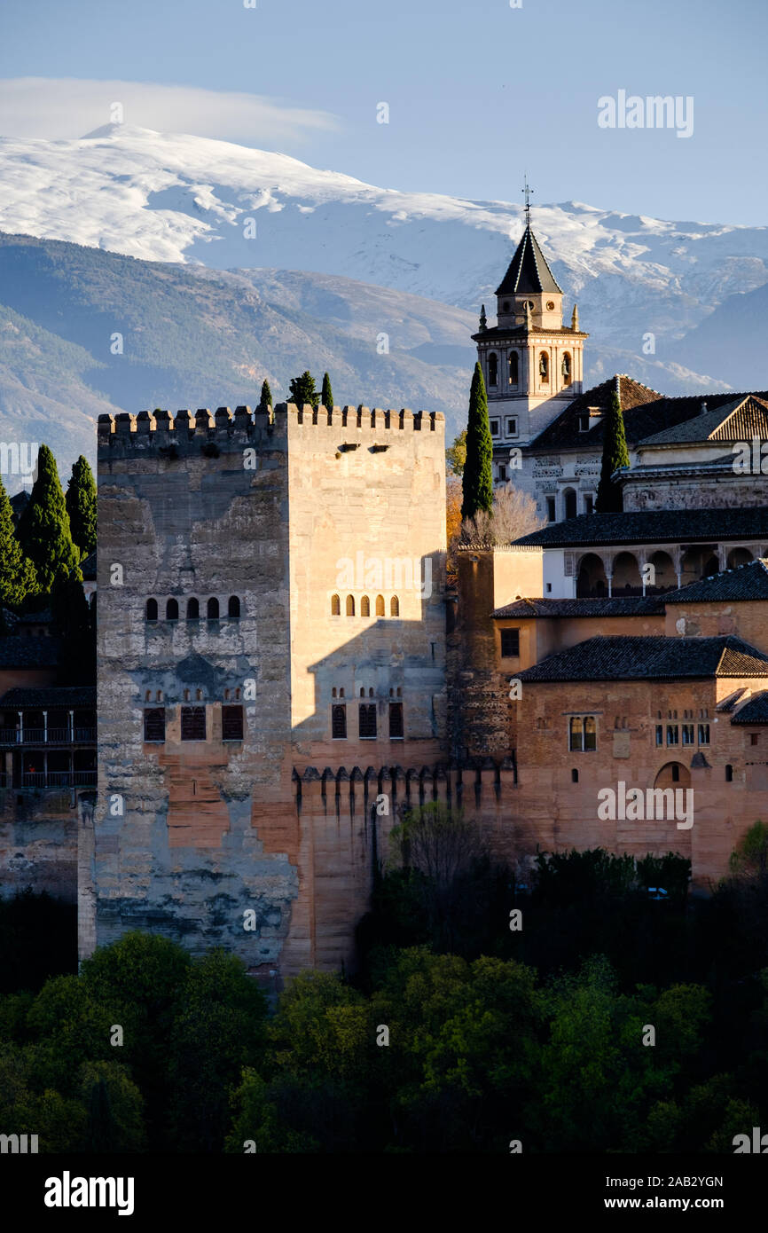 The Alhambra in Granada viewed at sunset from Mirador San Nicolas Stock ...