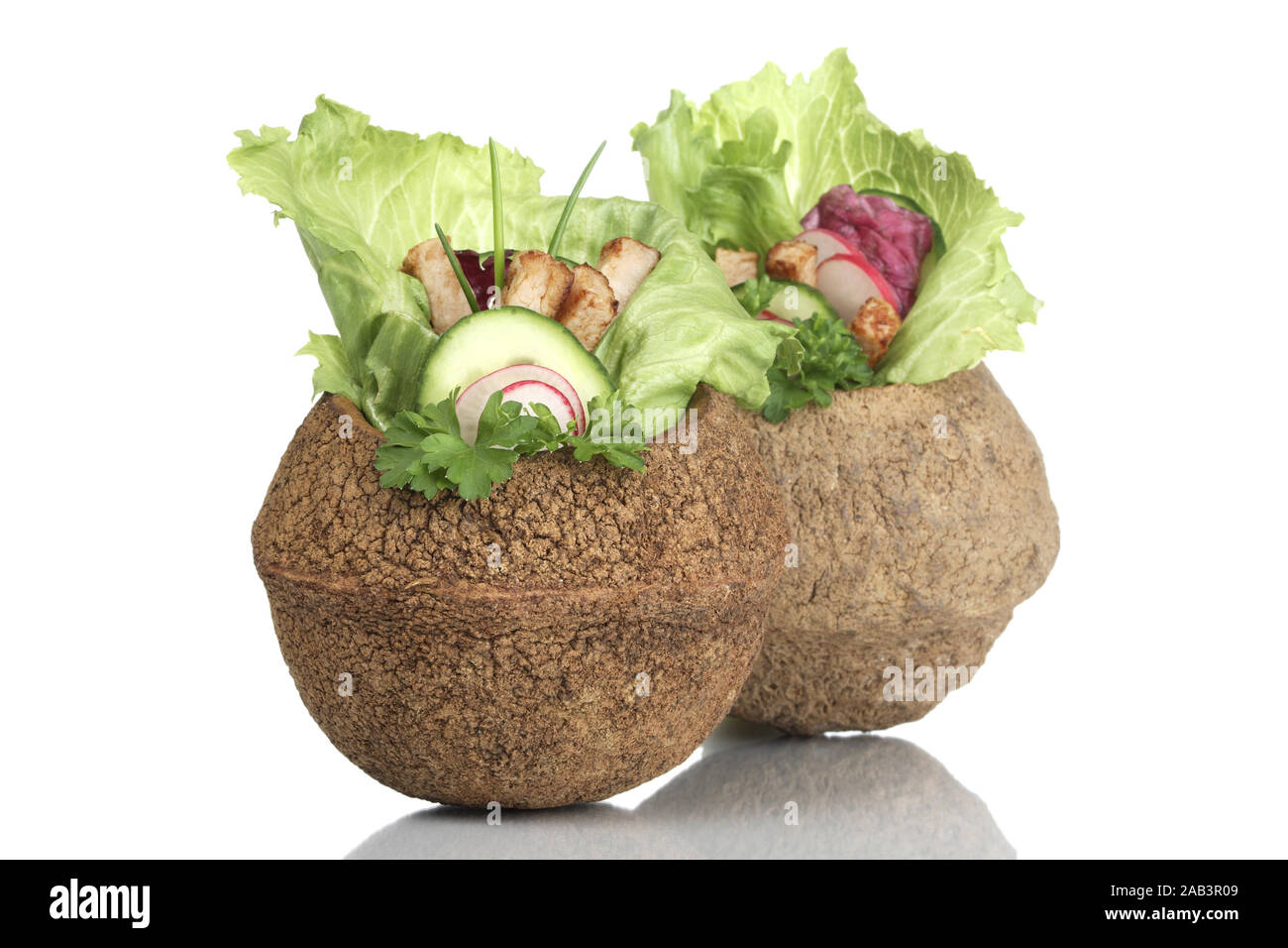 Putenbruststreifen mit Salat Stock Photo