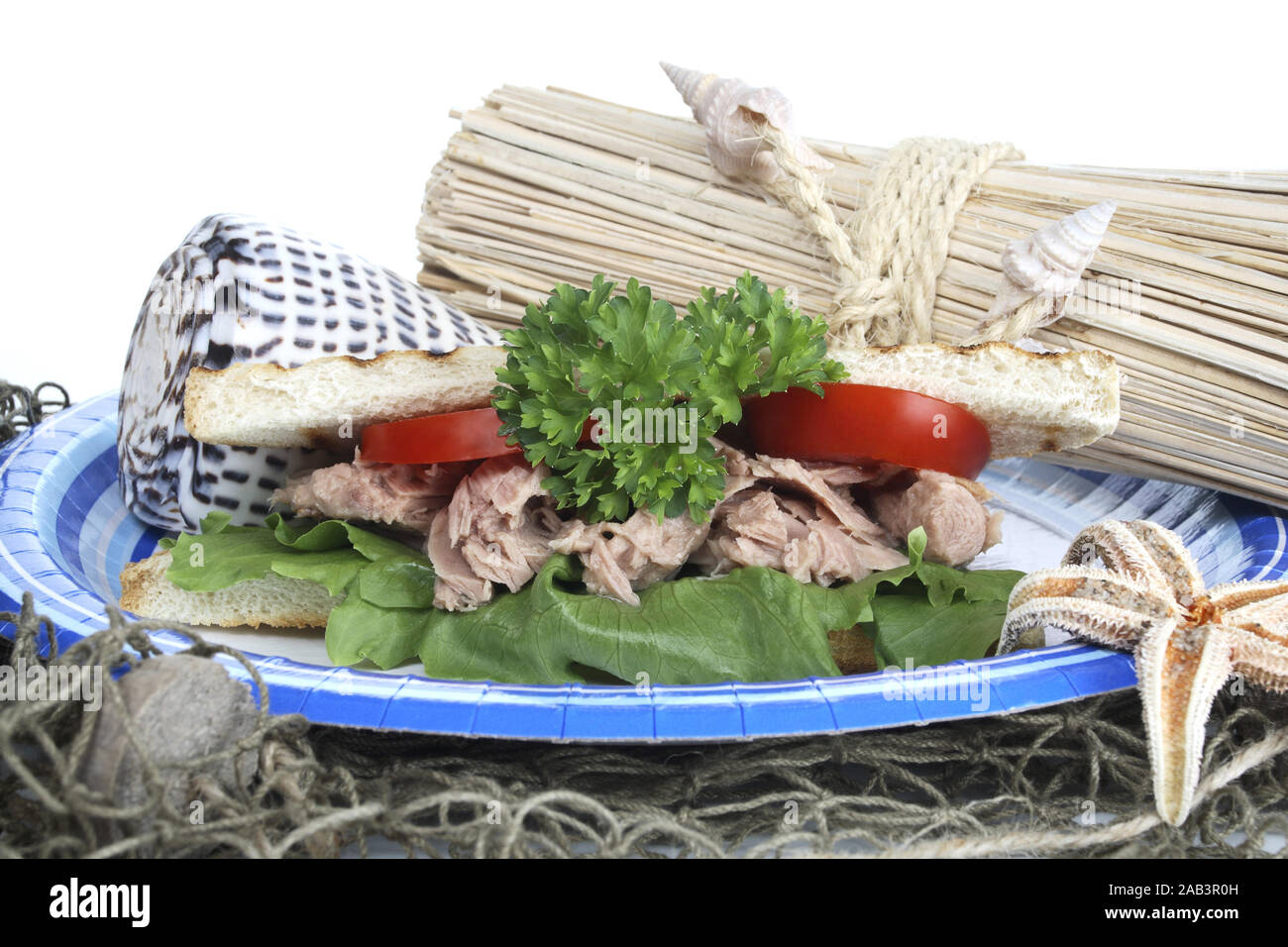 Sandwich mit Thunfisch Stock Photo - Alamy