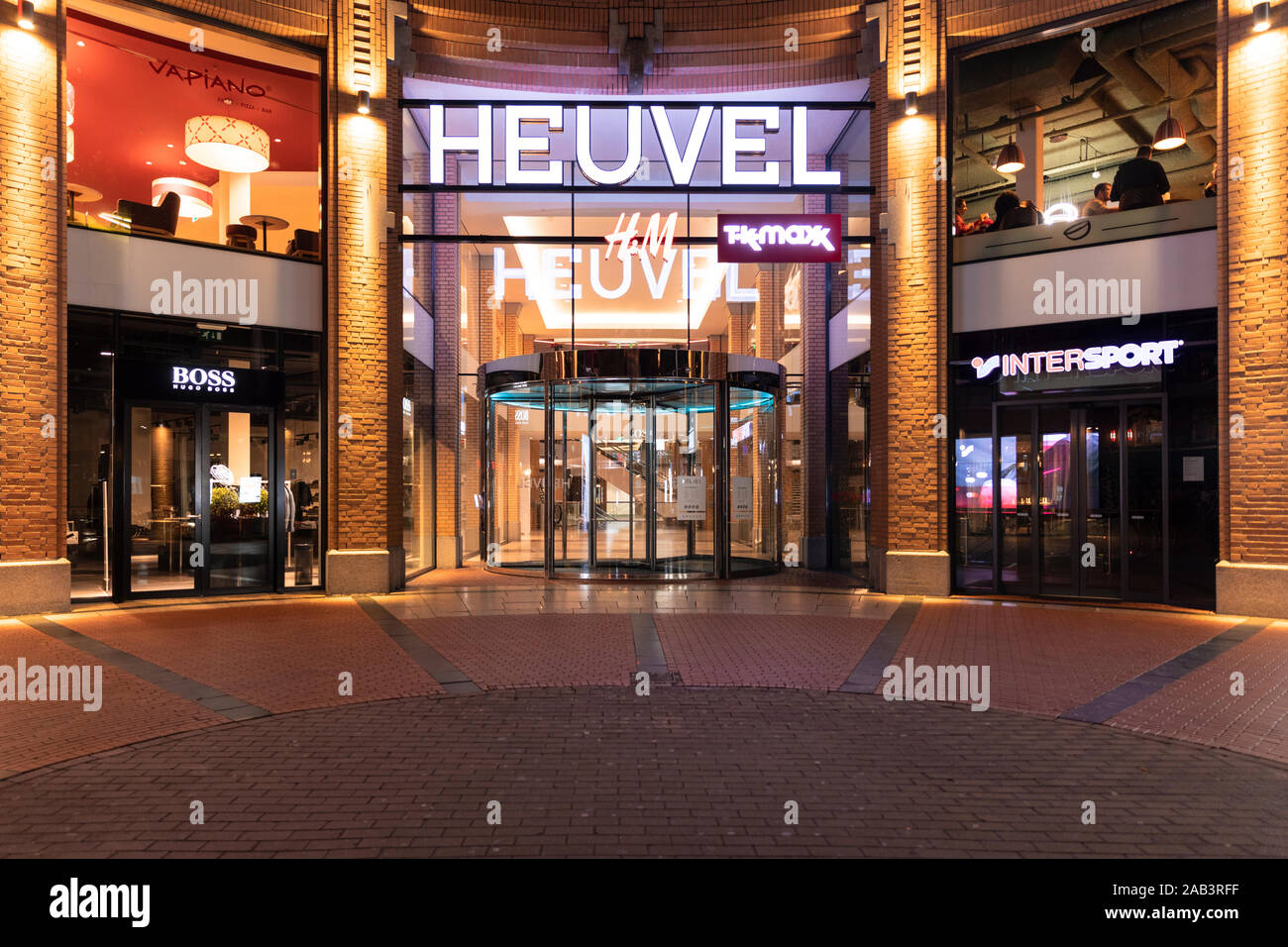 Shopping Mall Entrance Stock Photos Shopping Mall Entrance Stock