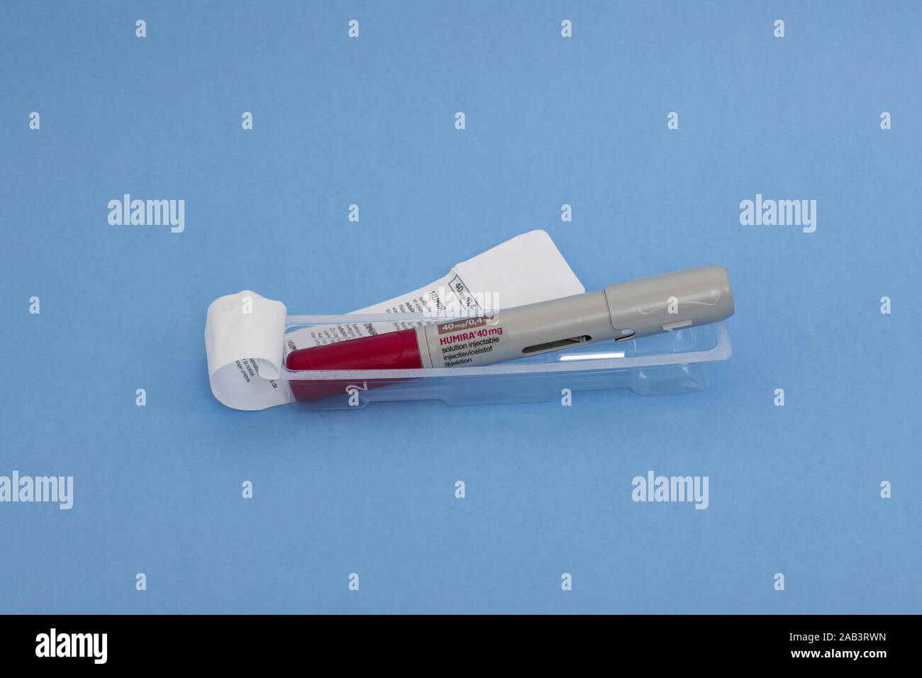 Eindhoven, the Netherlands, 12th November 2019. Humira, adalimumab. An open package containing a pen with a needle for a patient to inject themselves Stock Photo