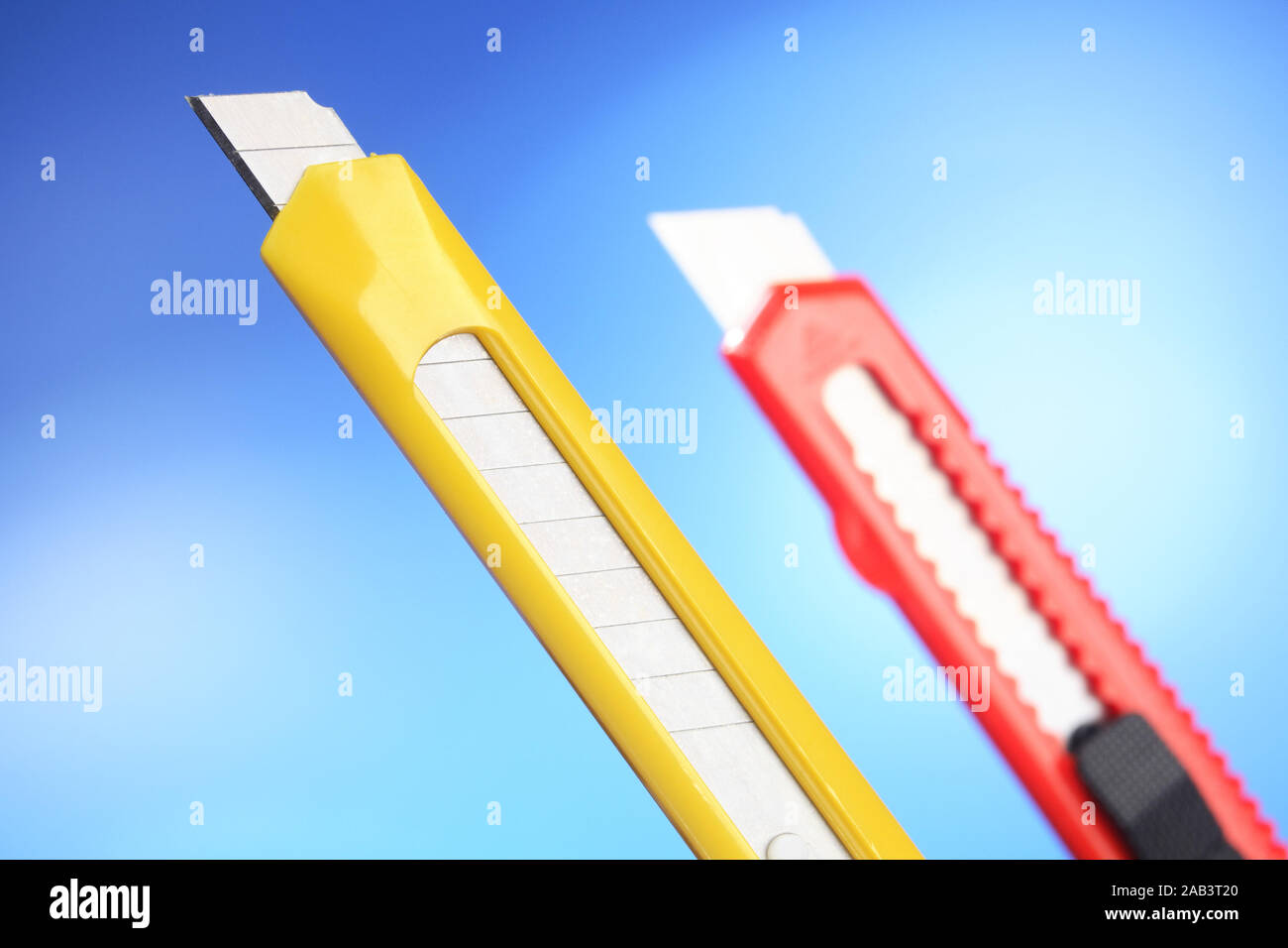 Zwei unterschiedliche Cutter Stock Photo - Alamy