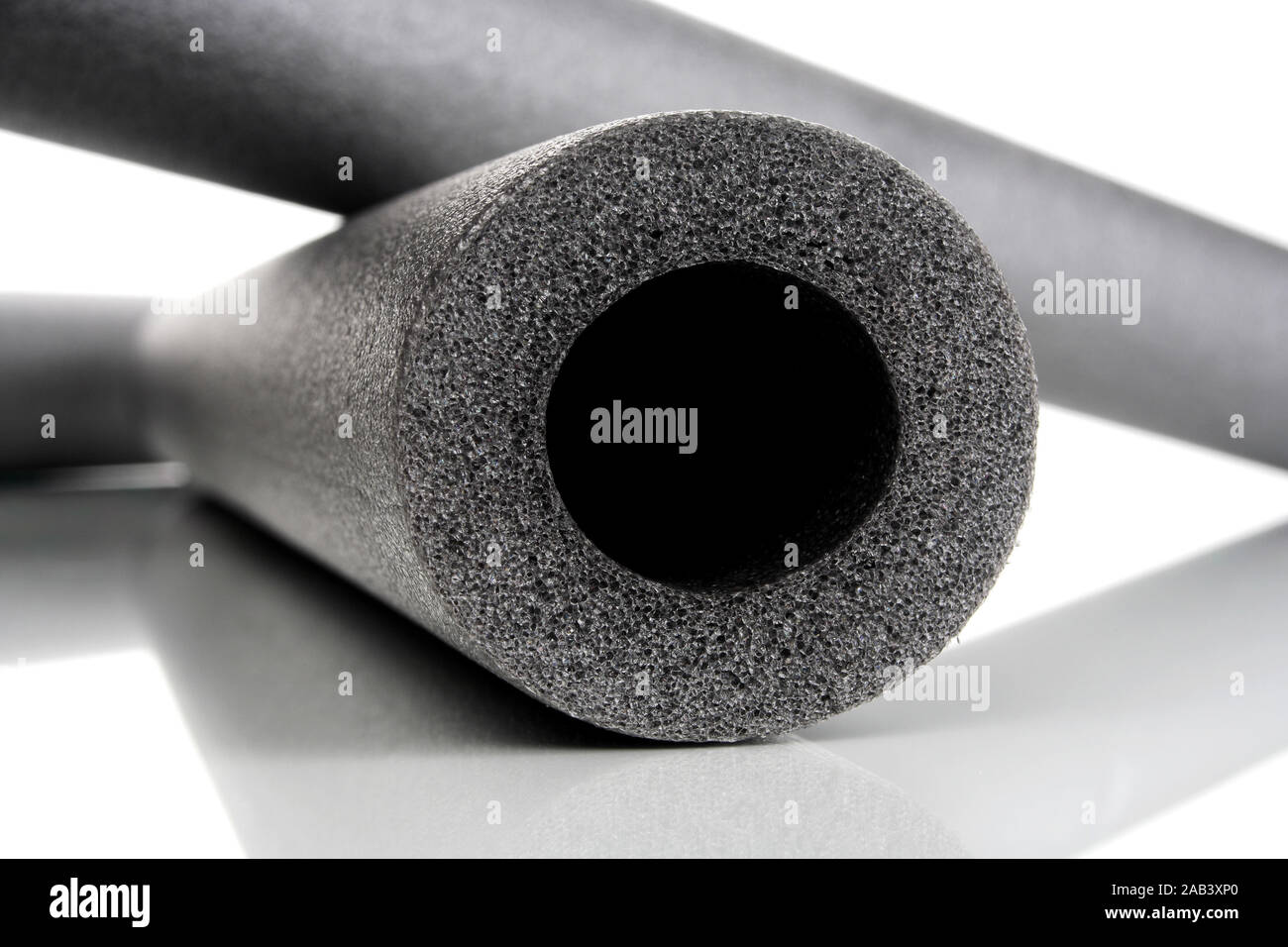 Rohrisolierung aus Kautschuk |Pipe insulation rubber| Stock Photo - Alamy