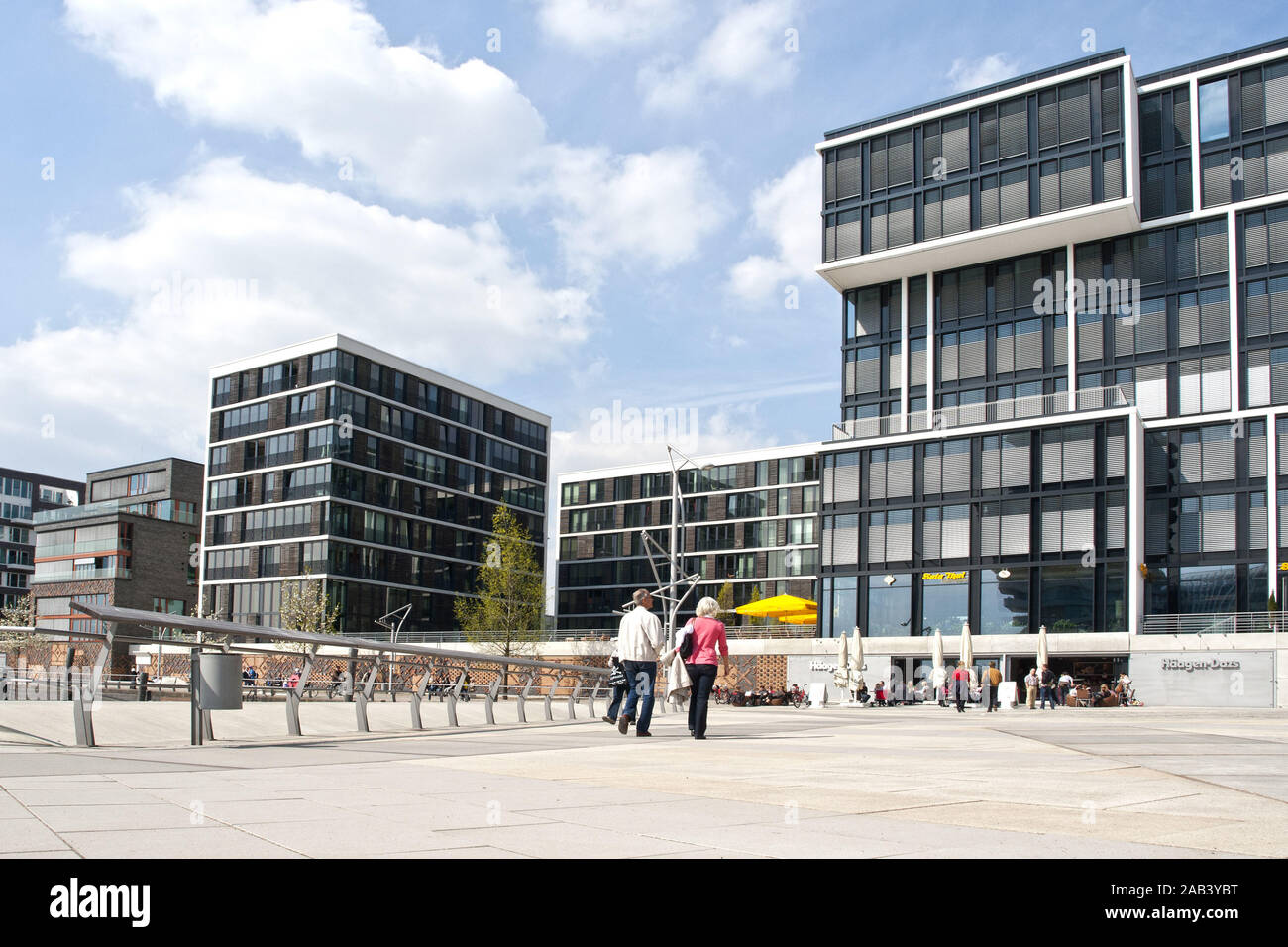 Moderne Architektur in der HafenCity in Hamburg |Modern architecture in the HafenCity in Hamburg| Stock Photo