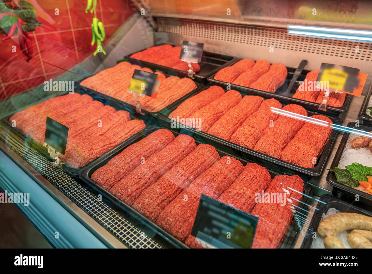 Chilled beef mince hires stock photography and images Alamy
