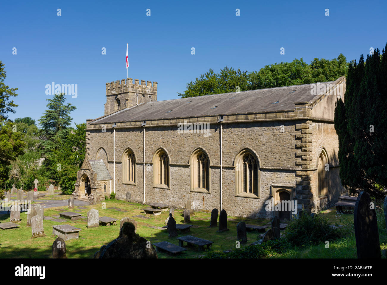St James’ church in the village of Clapham in the Yorkshire Dales National Park, North Yorkshire, England. Stock Photo