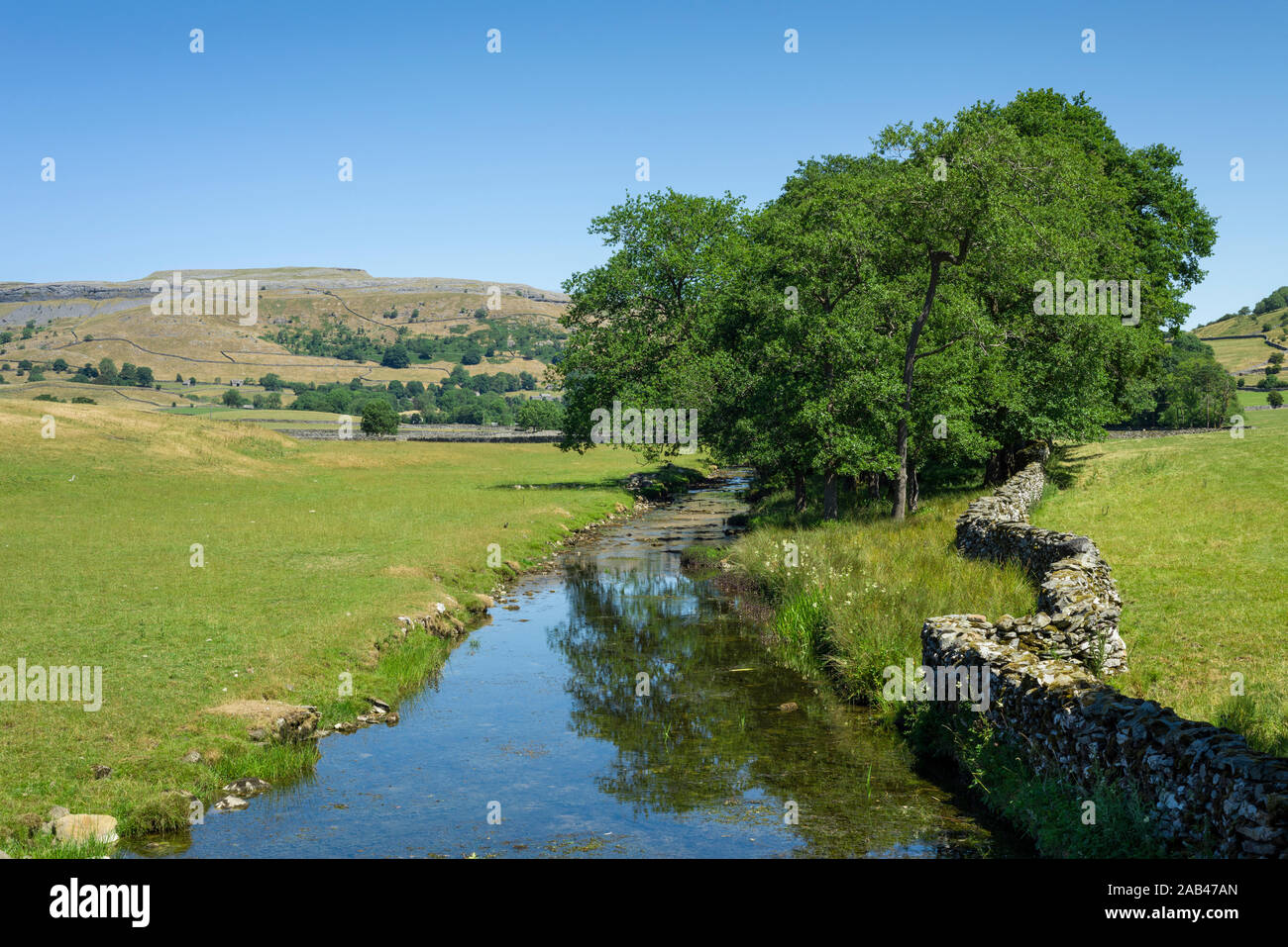 Austwick Beck in the Yorkshire Dales National Park near Austwick, North Yorkshire, England. Stock Photo