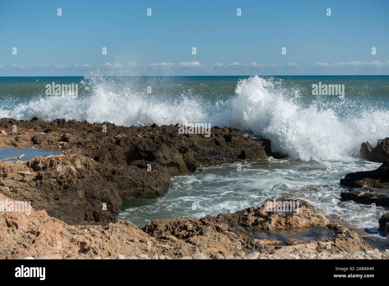 Watery rocks hi-res stock photography and images - Alamy