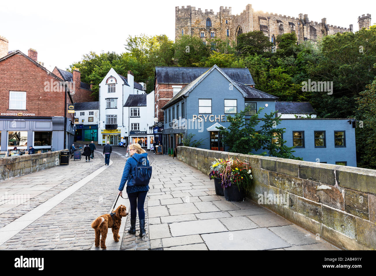 Framwellgate Bridge, Durham City, County Durham, UK, England, walking on Framwellgate Bridge Durham city, Durham cathedral, Framwellgate Bridge Durham Stock Photo