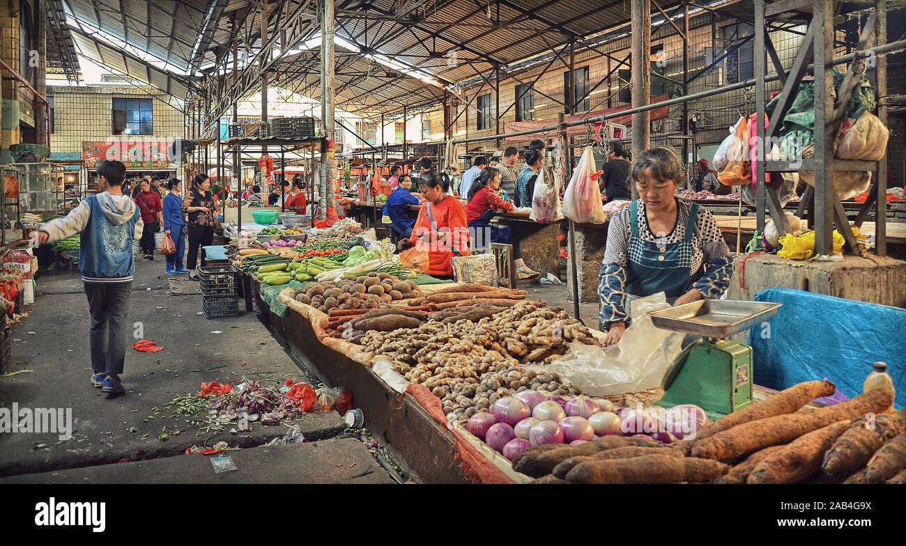Valley of yunnan hi-res stock photography and images - Alamy