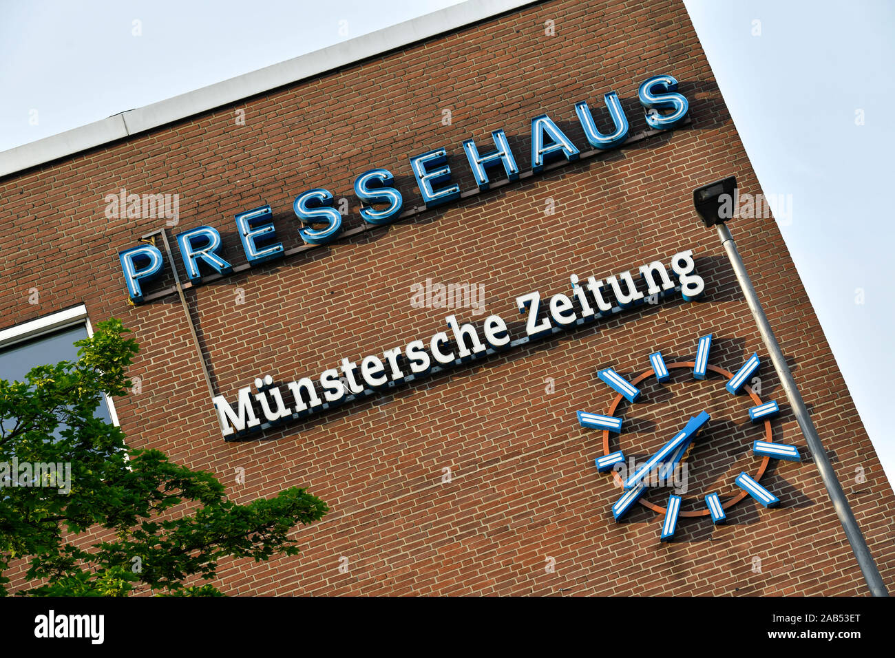 Pressehaus Munstersche Zeitung Neubruckenstrasse Munster Nordrhein Westfalen Deutschland Stock Photo Alamy