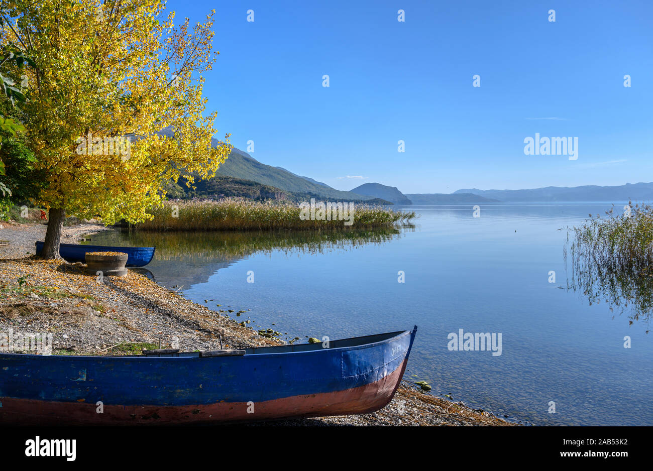 Autumn on the shore of Lake Ohrid near Peshtani in North Macedonia, Europe. Stock Photo