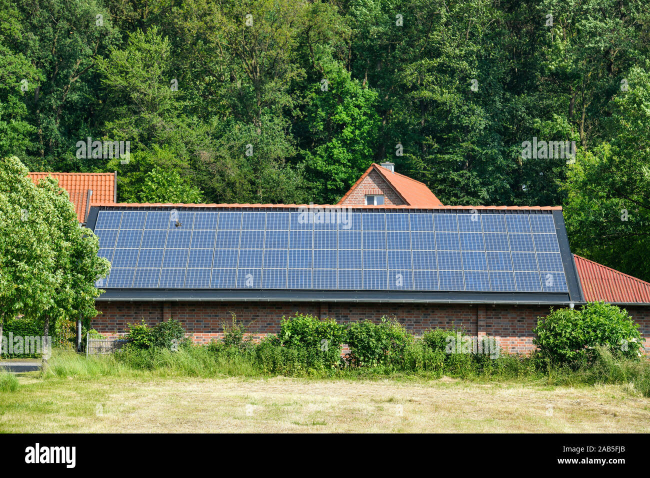 Solardach Scheune Bauernhof Roxel Munsterland Nordrhein Westfalen Deutschland Stock Photo Alamy