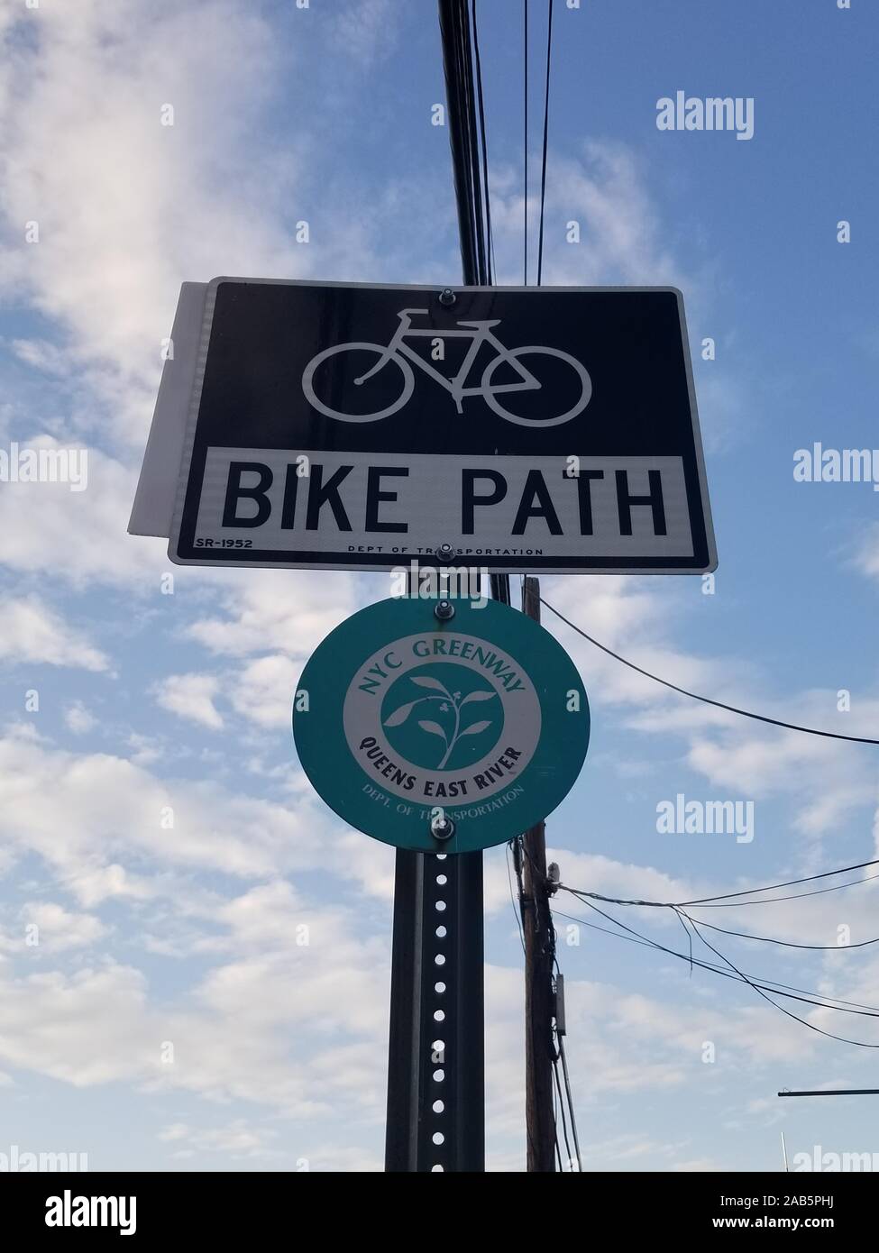 Queens nyc street hires stock photography and images Alamy