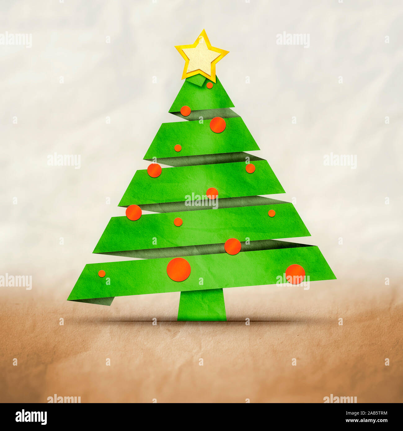 Ein kleiner Weihnachtsbaum auf Pergament Stock Photo