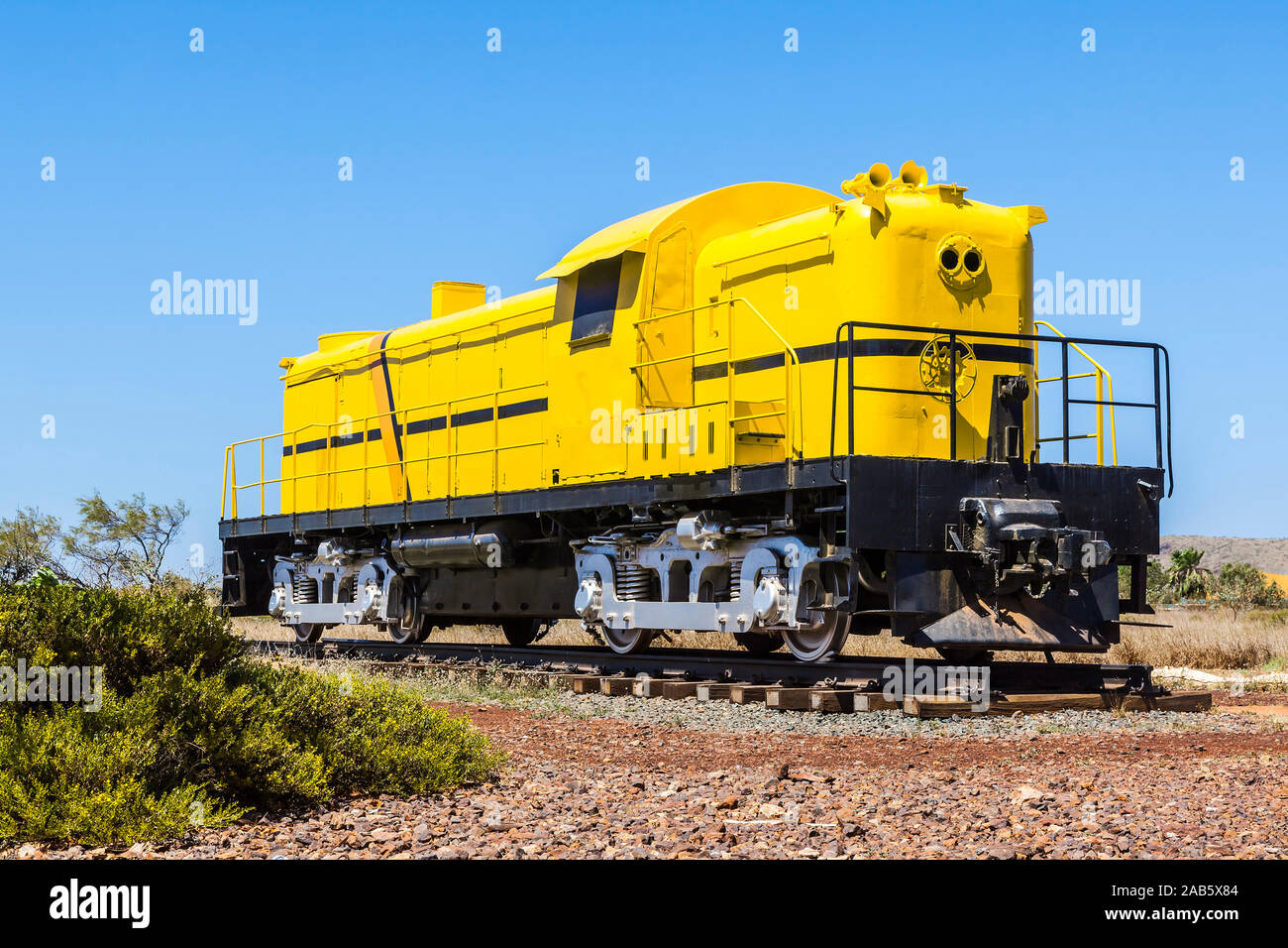 Ein gelber Zug in Australien Stock Photo