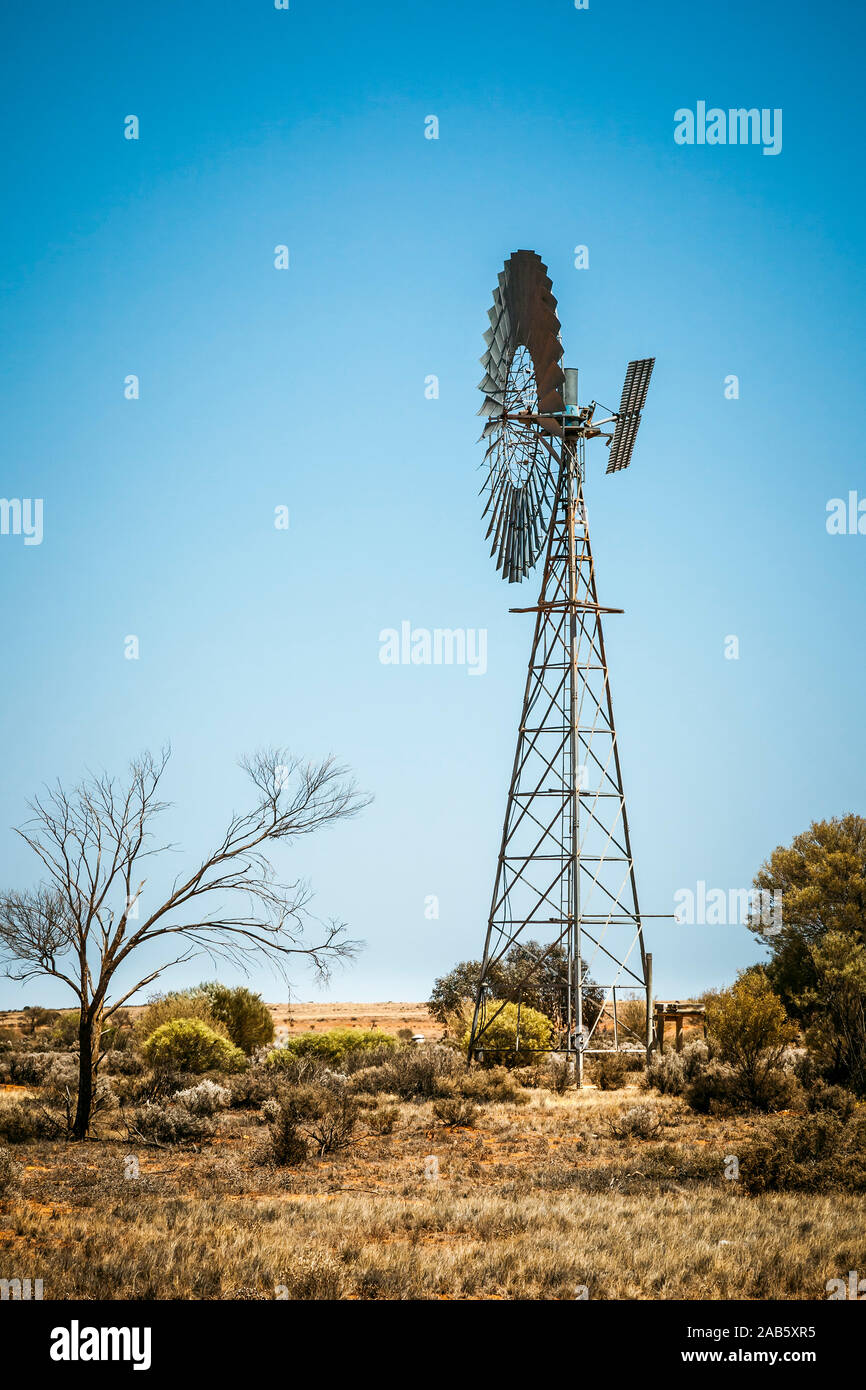 Eine schoene Windmuehle im Outback Australiens Stock Photo
