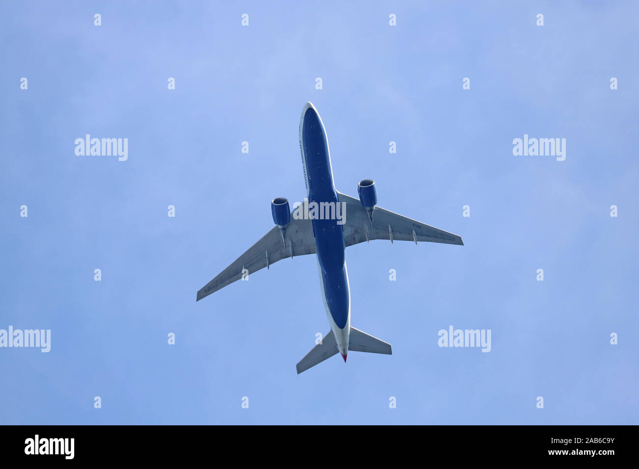 British Airways Boeing 777 passenger jet aircraft G-VIIL flying ...