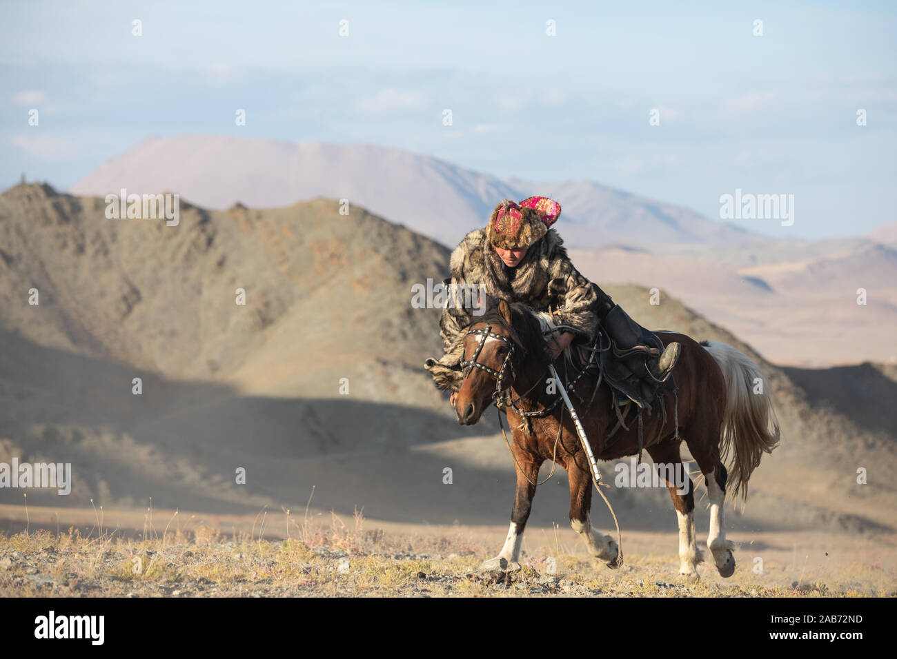 Mongolian traditional game hires stock photography and images Alamy
