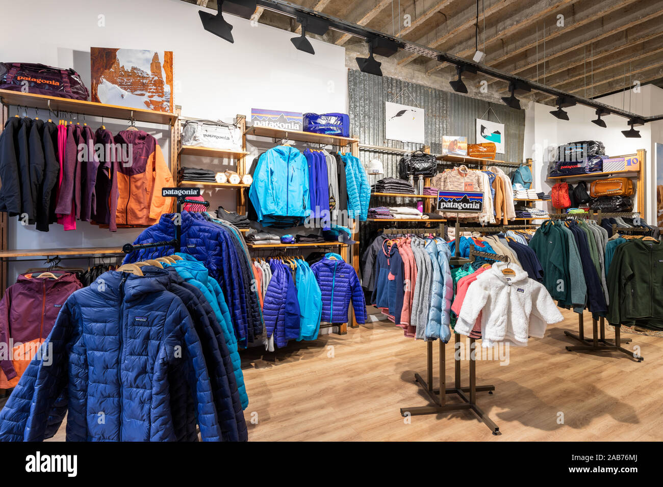 Patagonia Clothing High Resolution Stock Photography and Images - Alamy