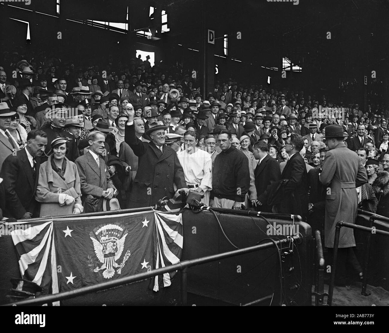 Franklin D. Roosevelt at baseball game, the 1933 World Series game
